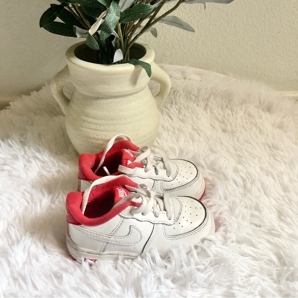 Nike Toddlers Air Force Ones Size 6C